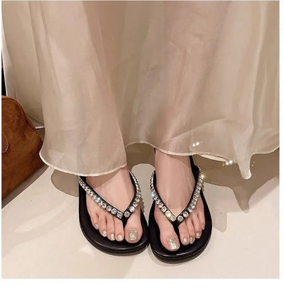 Beach flip-flops women wear high-grade summer new flat-bottomed non-slip holiday online celebrity toe sandals.
