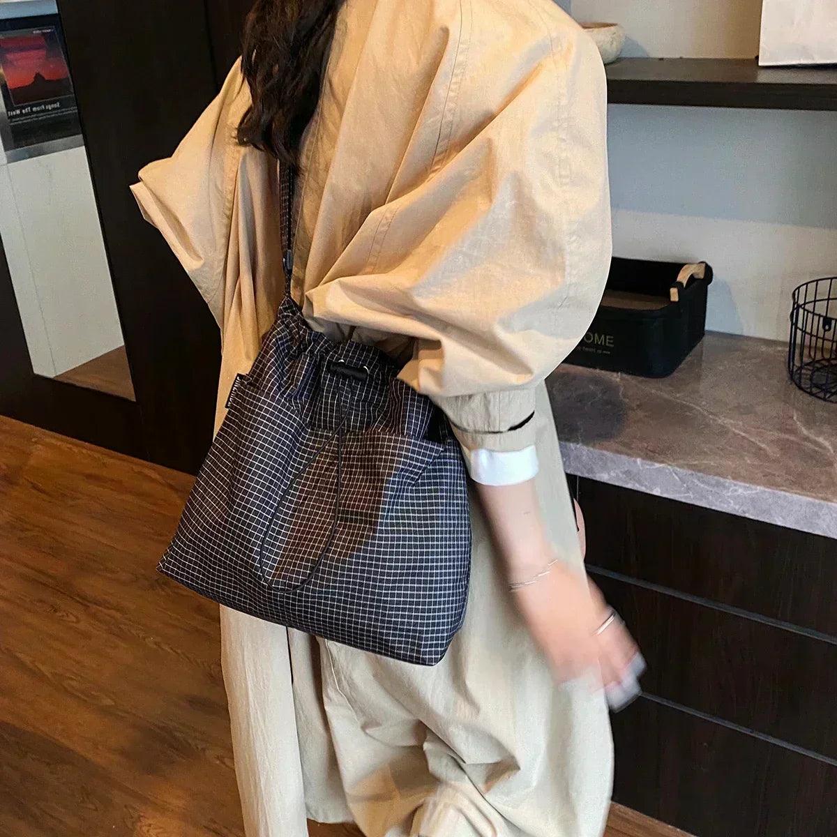 Handbags for women. Leisure big bag female 2025 new fashion cloth shoulder large capacity tote commuter messenger