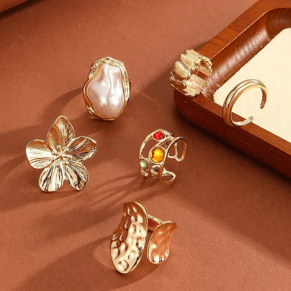 Statement Floral Ring Set Baroque Faux Pearl Jewelry Luxury Bold Rings for Women Vintage Aesthetic