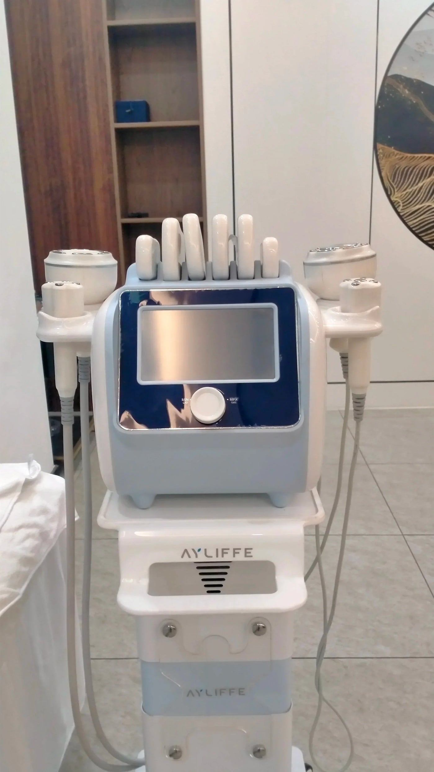 Portable Cavitation System Non Surgical Body Slimming Radio Fre quency Skin Tightening Treatment Cellulite Treatment Machine