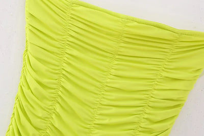 2025 New Women's Swimwear Ruched Design Swimsuit Sexy Beach Style Fashionable and Beautiful