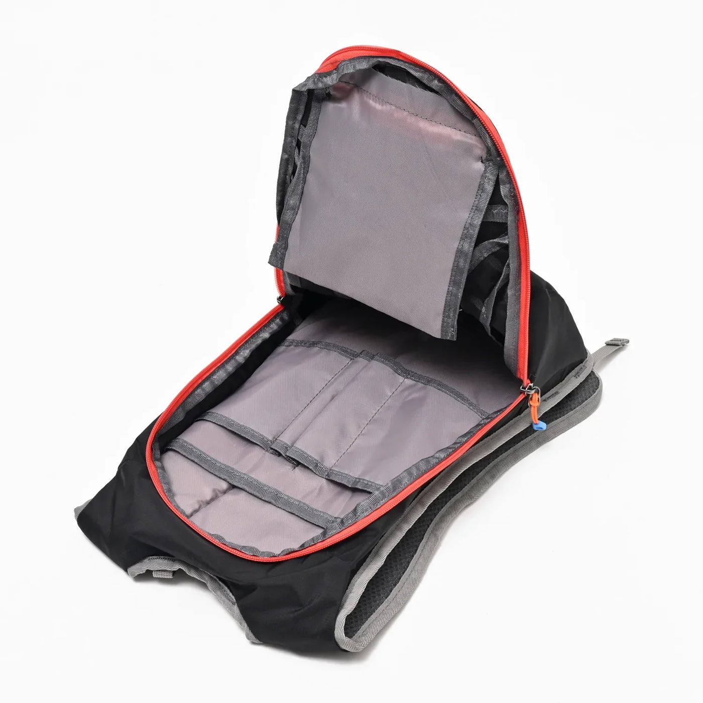 Multifunctional backpack suitable for hiking, mountaineering, and off-road cycling - featuring adjustable shoulder straps and ch