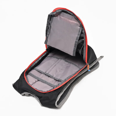 Multifunctional backpack suitable for hiking, mountaineering, and off-road cycling - featuring adjustable shoulder straps and ch