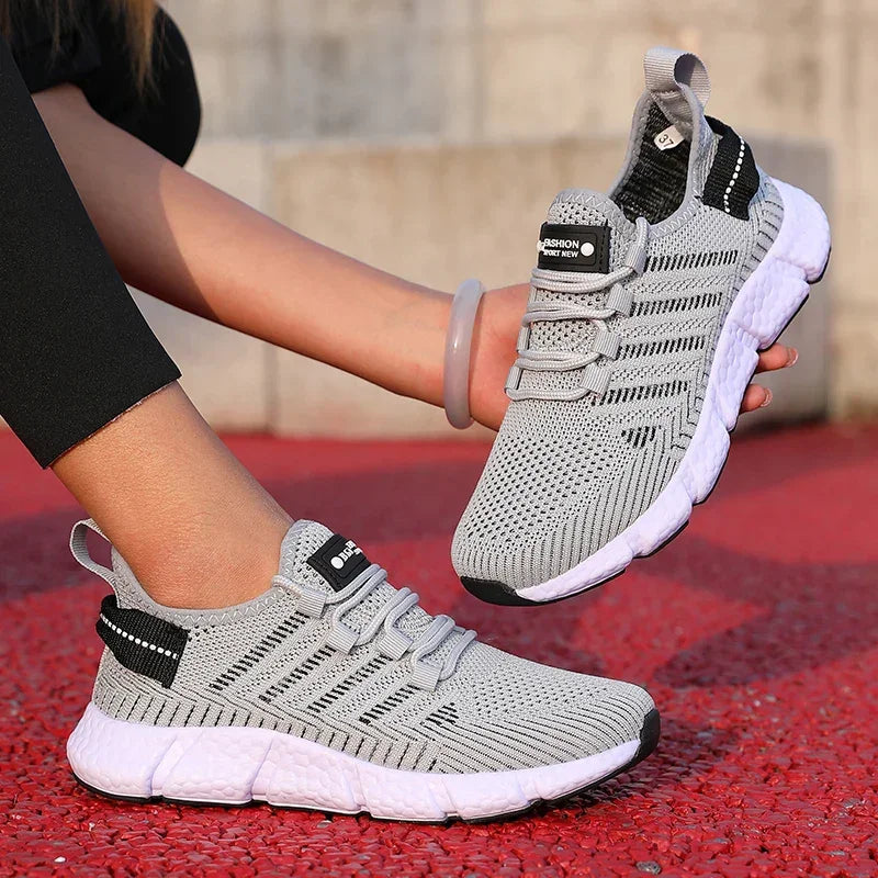 Women's Running Shoes Breathable Mesh Fabric Fashionable Sneakers Lightweight Casual Versatile Luxurious Men's Tennis Flat Shoes