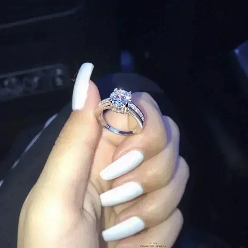 Women’s fashion wedding rings set