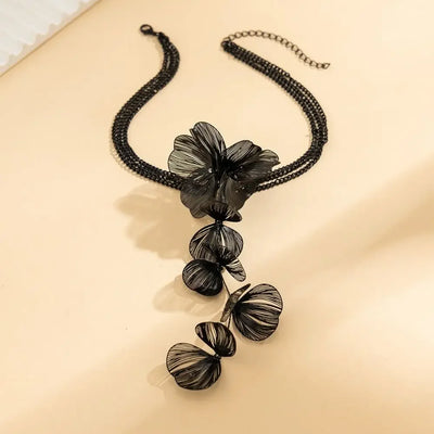 Statement Flower Bib Necklace for Women Multi-layer Metal Chain Necklace Trend Creative Metal Silk Ginkgo Leaf Pendant Necklace