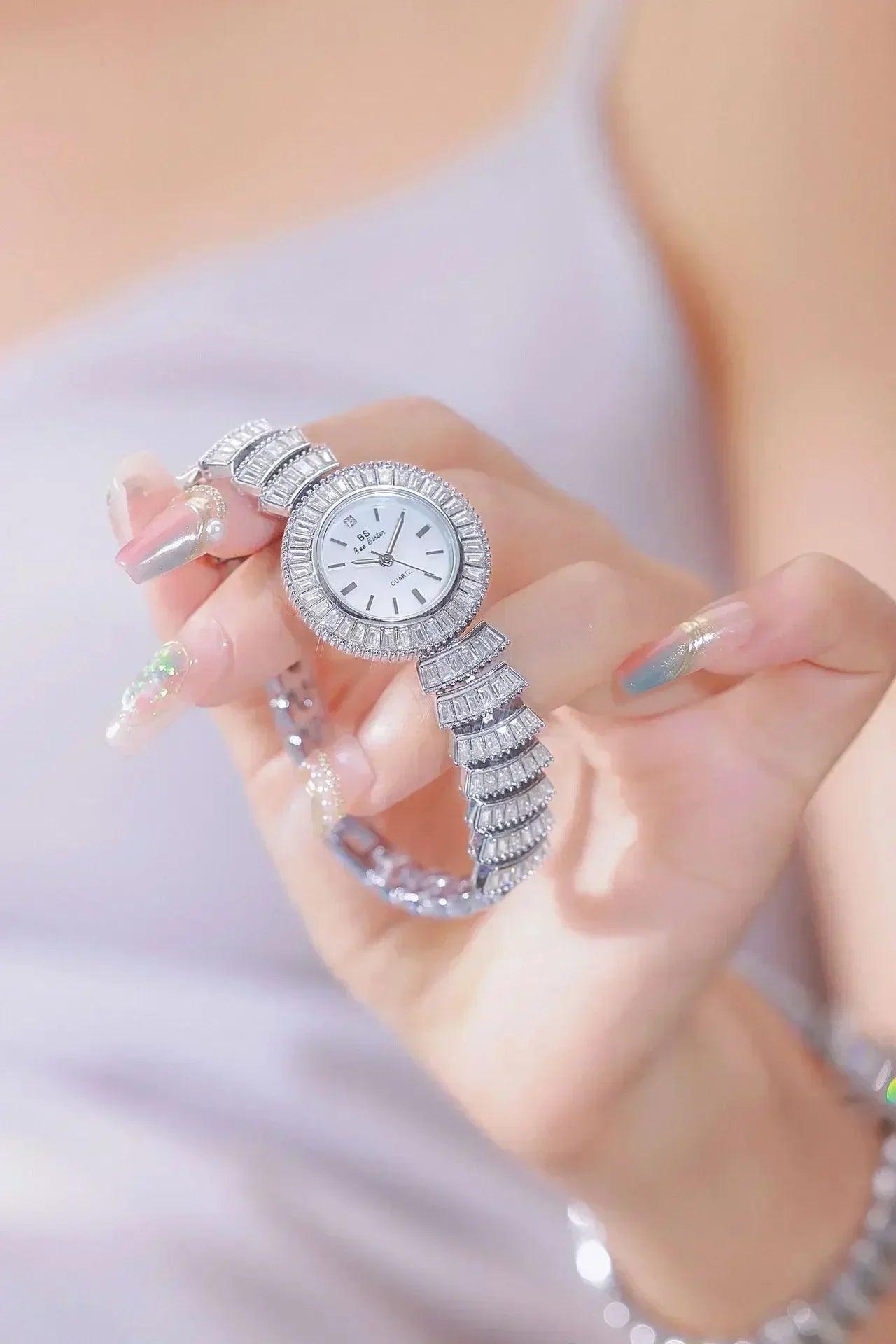 High-end luxury woman watch full diamond gold silver bracelet women fashion quartz wristwatches ladies rhinestone clock