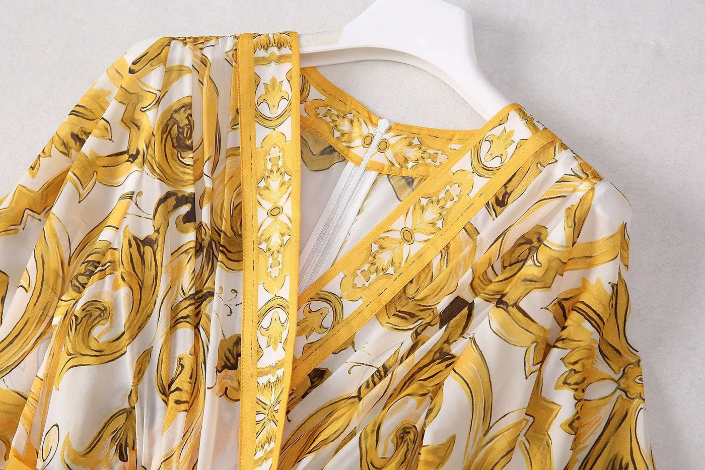 Fashion Designer Long Dress Women Elegant  V-Neck Long Sleeved Printed Belt Dresses Luxury Designer High Quality Female Clothing