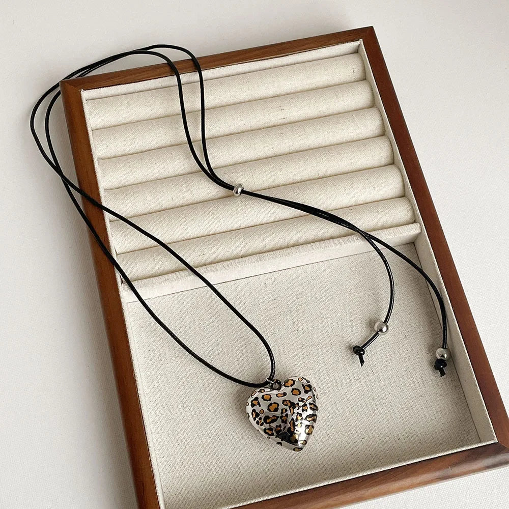 Autumn and Winter Leopard Print Pendant Long Necklace for Women Sweater Chain Accessory