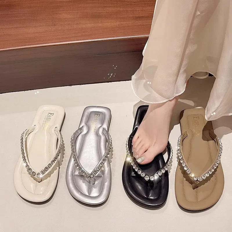 Beach flip-flops women wear high-grade summer new flat-bottomed non-slip holiday online celebrity toe sandals.