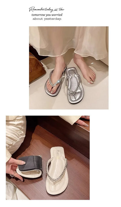 Beach flip-flops women wear high-grade summer new flat-bottomed non-slip holiday online celebrity toe sandals.