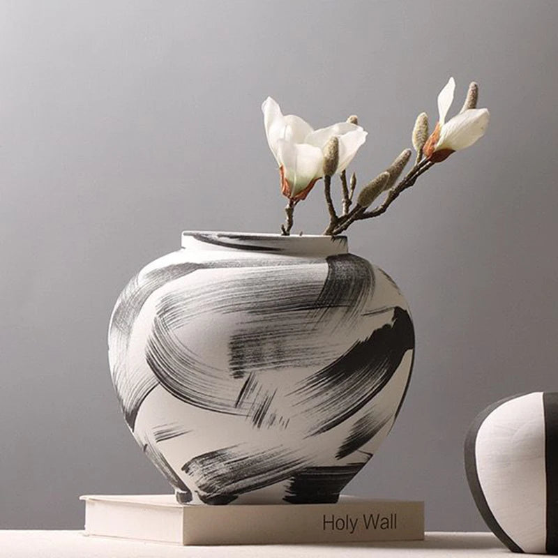 Ceramic Vases Large Home Decoration Flower Bottle Modern Elegant Nordic Interior Minimalist Vases for Centerflowers of Tables