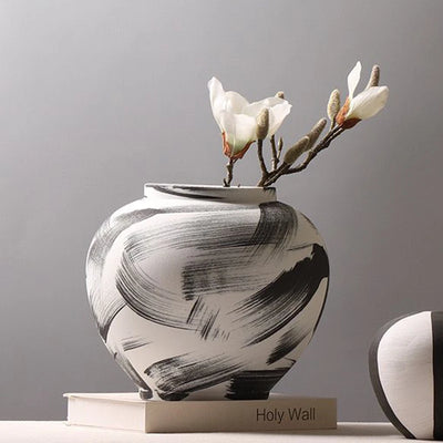 Ceramic Vases Large Home Decoration Flower Bottle Modern Elegant Nordic Interior Minimalist Vases for Centerflowers of Tables