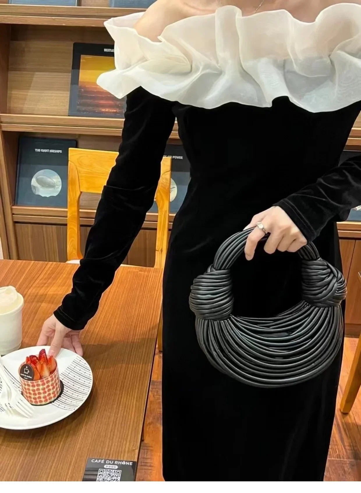 Handbags for Women 2025 New in Gold Luxury Designer Brand Handwoven Noodle Bags Rope Knotted Pulled Hobo Silver Evening Clutch