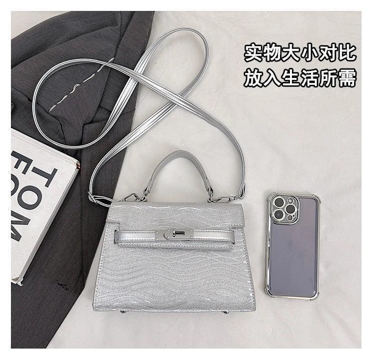 Classic shoulder bag for women