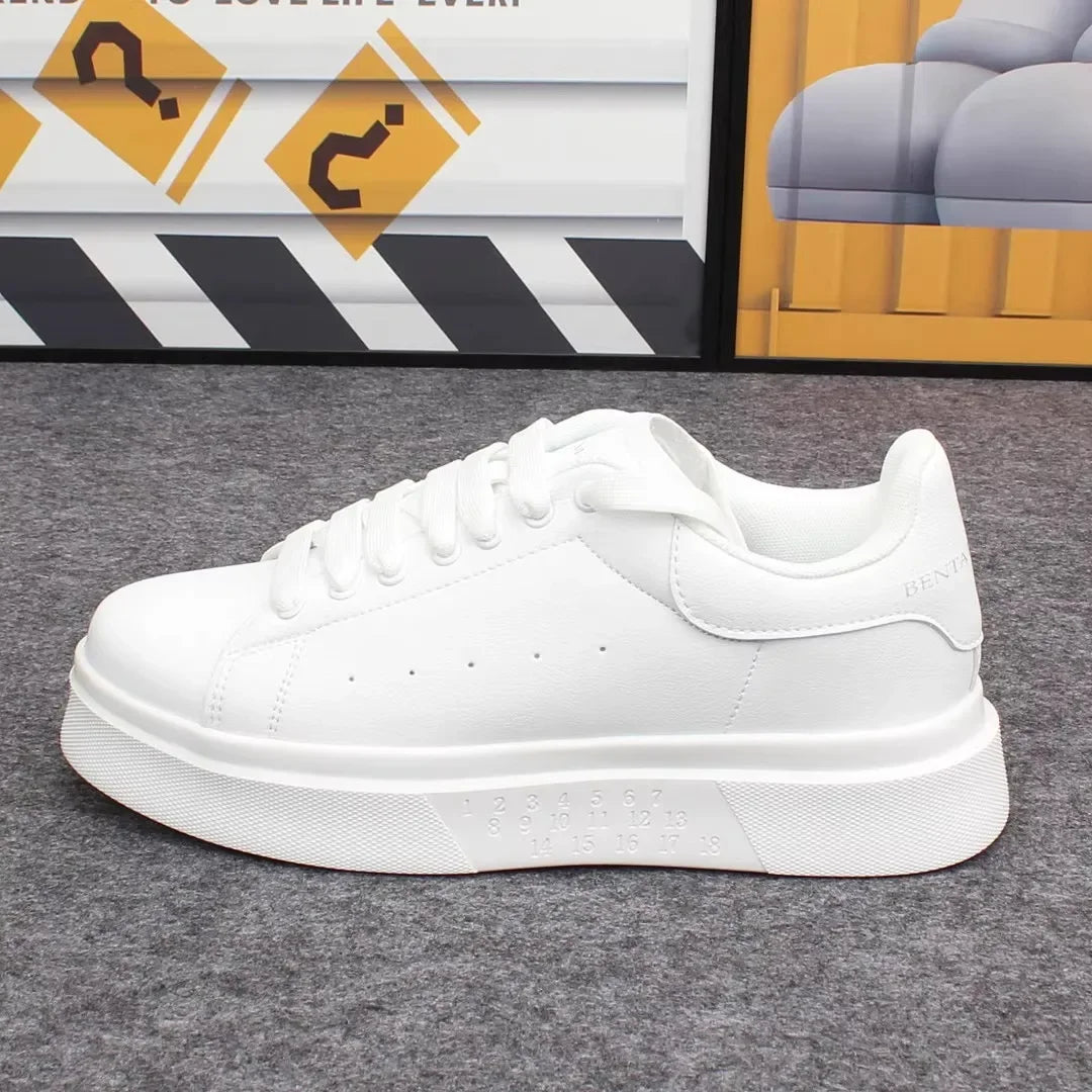 Designer 2025new casual sports shoes for men, black breathable tennis shoes for women, fashionable and versatile white shoes