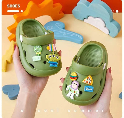 2023 Clogs  Boys Girls Summer Kids Children's Hole Shoes Infant Indoor Slippers Non-Slip Beach Sandals Toddler Home Shoes Baby