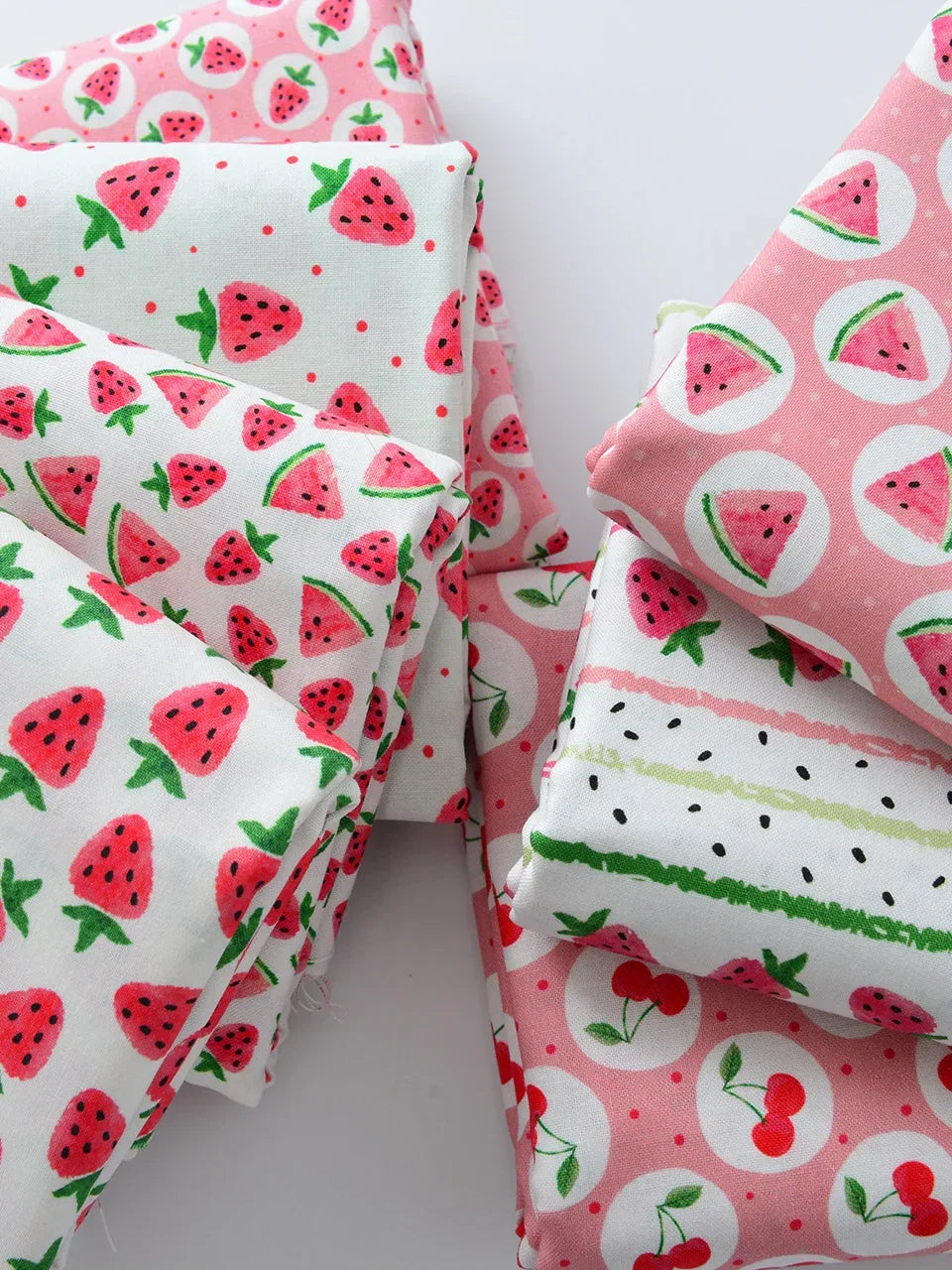 145x50cm Handmade Pink Strawberry Cotton Fabric for DIY Clothing, Ins Countryside Dress for Baby and Pet Cloth