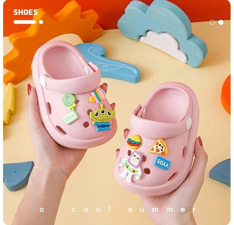 2023 Clogs  Boys Girls Summer Kids Children's Hole Shoes Infant Indoor Slippers Non-Slip Beach Sandals Toddler Home Shoes Baby