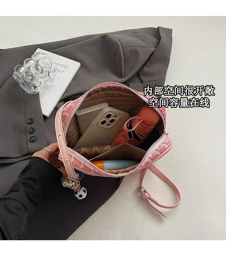 Popular leather handbags for ladies - famous designer shoulder bag with classic messenger features