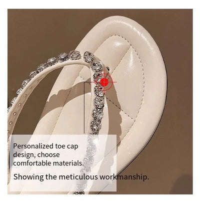 Beach flip-flops women wear high-grade summer new flat-bottomed non-slip holiday online celebrity toe sandals.