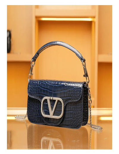 Elegant Tote Handbag for Women, Soft Leather Shoulder Bag, Famous Designer Style Piece