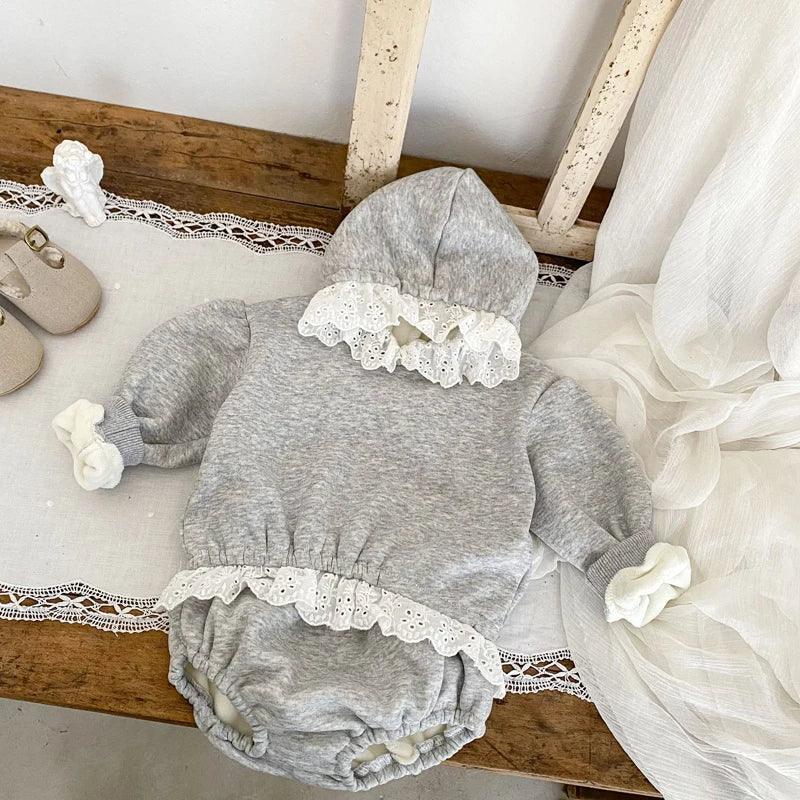 Autumn new style baby clothes 0-3 years old for girls, all-match clothes, lace pullover long-sleeved top + fart-bag pants set