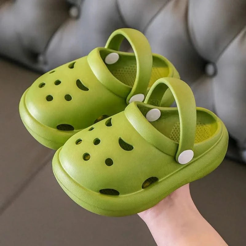 2023 Clogs  Boys Girls Summer Kids Children's Hole Shoes Infant Indoor Slippers Non-Slip Beach Sandals Toddler Home Shoes Baby