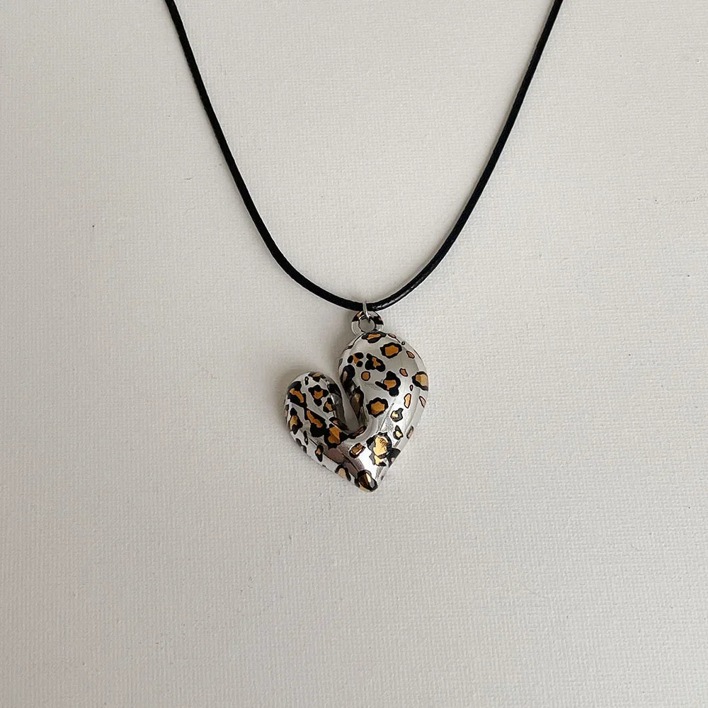 Autumn and Winter Leopard Print Pendant Long Necklace for Women Sweater Chain Accessory