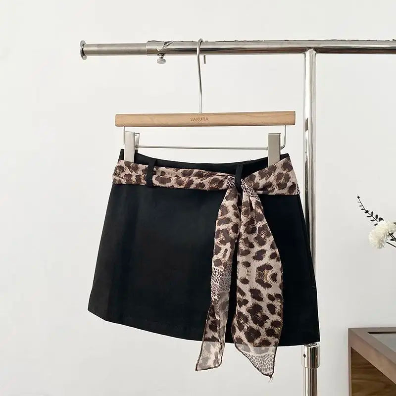 Suede Fabric Velvet High Waist Anti-light Khaki A-word Skirt Women's 2025 Autumn New Korean Silk Scarf Hip Mini Skirt