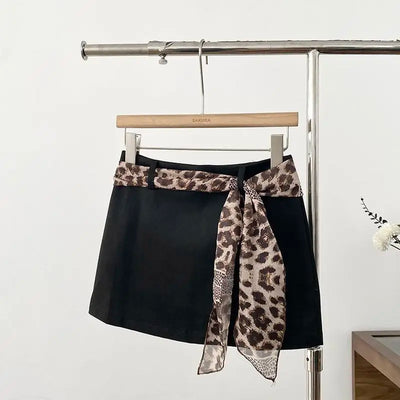 Suede Fabric Velvet High Waist Anti-light Khaki A-word Skirt Women's 2025 Autumn New Korean Silk Scarf Hip Mini Skirt