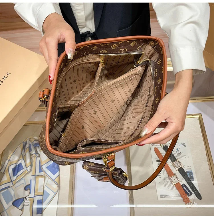 Brand handbag for women 2025 new spring/summer high-end texture retro designer single shoulder crossbody bag with large capacity