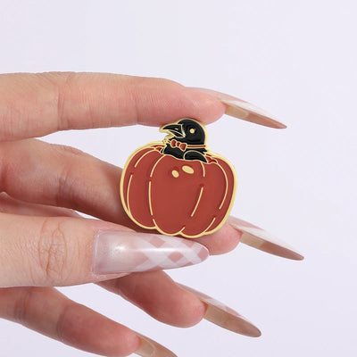 Thanksgiving Cute Cat Fox Lying On Maple Leaves Enamel Pins Cartoon Crow Pumpkin Metal Brooches Lapel Badge Jewelry Friends Gift