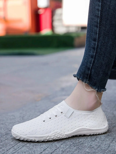 Women's Wide Toe Shoes Barefoot Inspired Sneakers Anti Slip Soft Sole Casual Walking Footwear Lightweight Comfortable Design