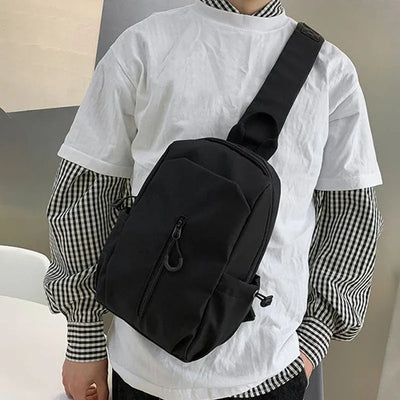 The three types of carrying bags for men are available in both shoulder and single-shoulder designs, suitable for business trips