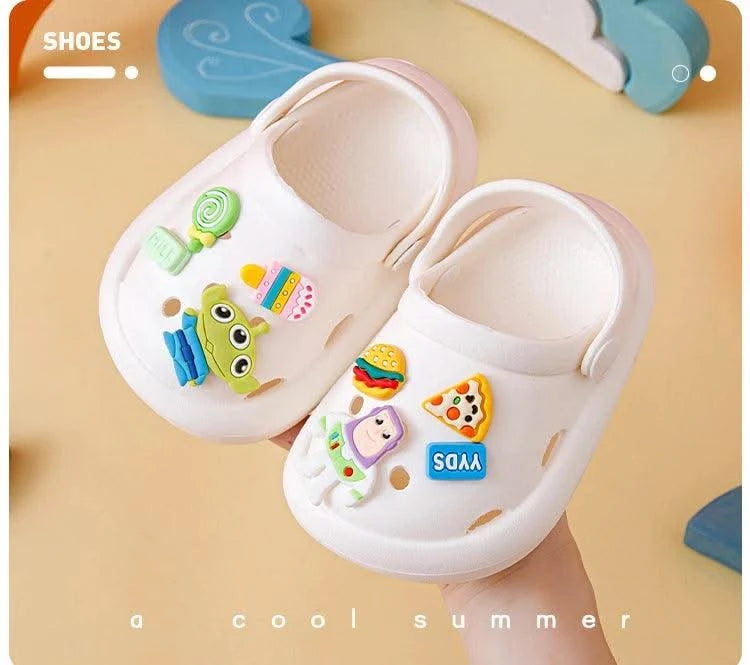 2023 Clogs  Boys Girls Summer Kids Children's Hole Shoes Infant Indoor Slippers Non-Slip Beach Sandals Toddler Home Shoes Baby