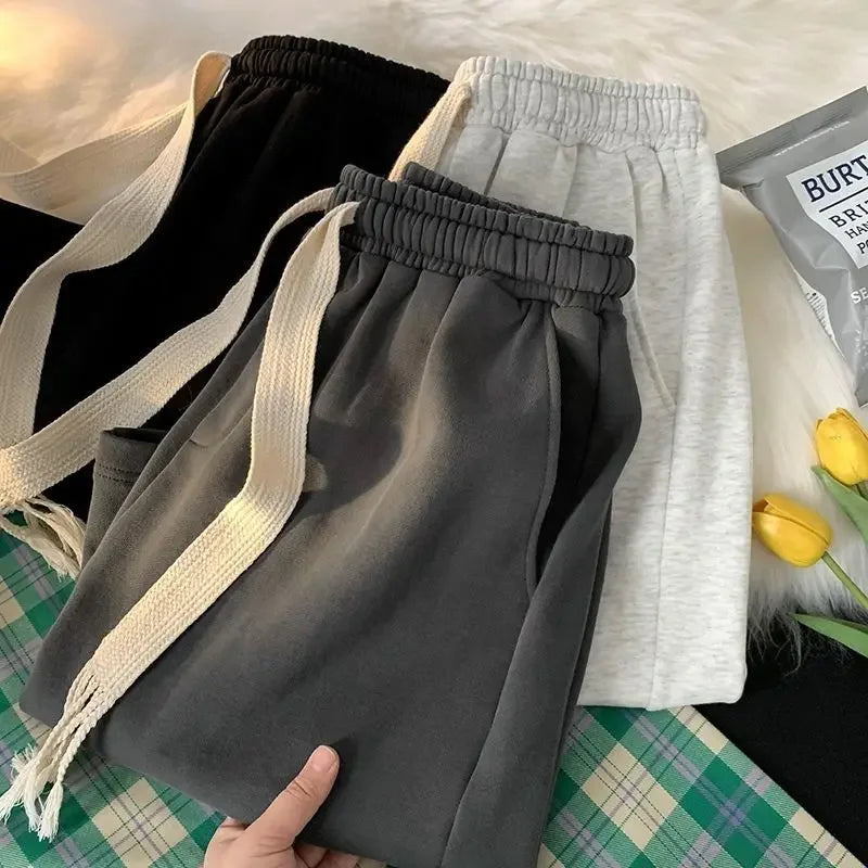 Solid Color Wide-leg Pants for Men New in Summer 2025 Loose and Versatile Sporty Mid-length Shorts Trendy