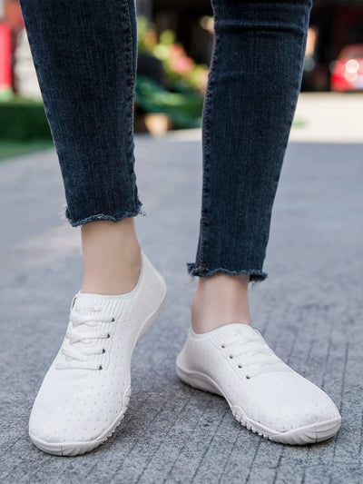 Women's Wide Toe Shoes Barefoot Inspired Sneakers Anti Slip Soft Sole Casual Walking Footwear Lightweight Comfortable Design