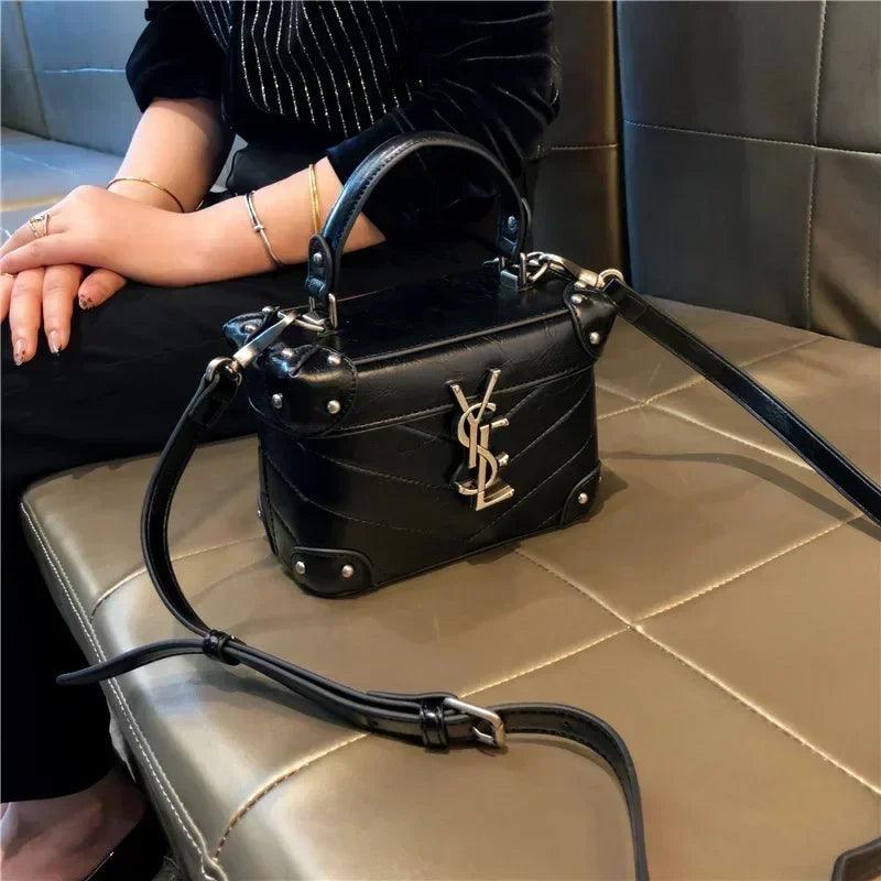 Popular and elegant women’s crossbody bag handbags messenger in premium leather by designer