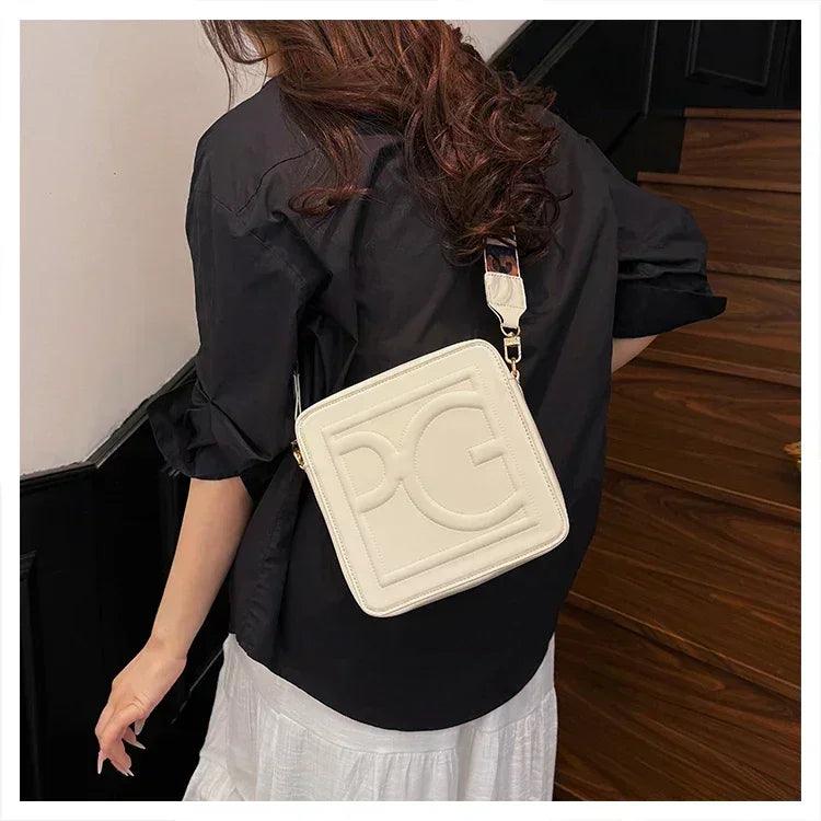 Classic designer shoulder bag for ladies - high-quality leather handbags versatile tote bags & chic crossbody