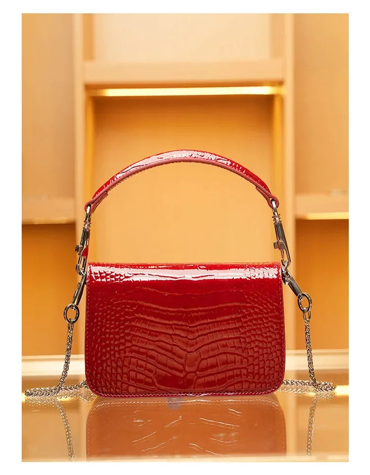 Elegant Tote Handbag for Women, Soft Leather Shoulder Bag, Famous Designer Style Piece