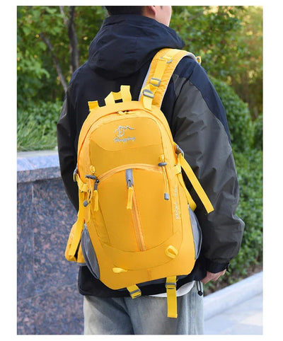 Fashionable and Wear-Resistant Outdoor Travel Backpack, Black and Red Contrasting Color Large-Capacity Mountaineering Bag with Waterproof Cover