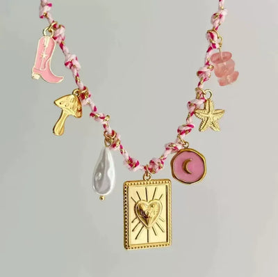 Handmade Scarf Choker Necklace for Women Girls New Fashion Fish Baroque Pearl Pendant Necklace Bohemian Vacation Necklace Gifts