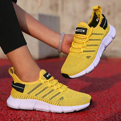Women's Running Shoes Breathable Mesh Fabric Fashionable Sneakers Lightweight Casual Versatile Luxurious Men's Tennis Flat Shoes