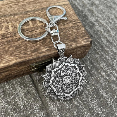 Nostalgia Yoga Lotus Keyring Mandala Jewelry Vintage Keychain For Women Buddhism Gifts