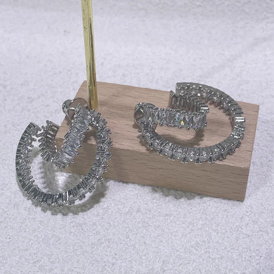 2025 New Trend Fine Jewelry Sets Charming White Geometric Crystal Fashion Pearl Necklace Ring Earrings Romantic Gift for Women