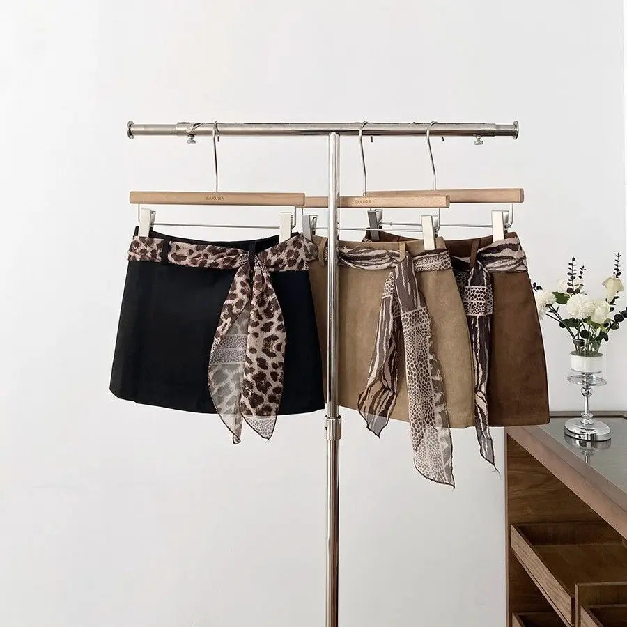 Suede Fabric Velvet High Waist Anti-light Khaki A-word Skirt Women's 2025 Autumn New Korean Silk Scarf Hip Mini Skirt