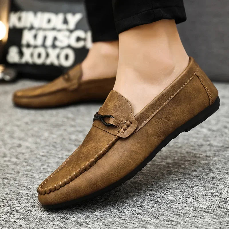 Summer New Men's Loafers Comfortable Flat Casual Shoes Men Breathable Moccasins Slip-On Soft Leather Driving Shoes 2025