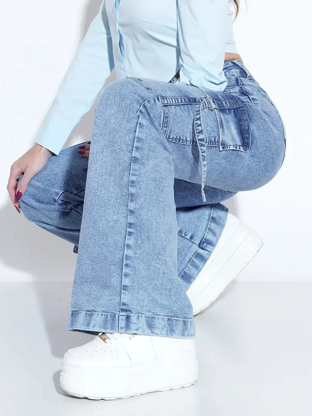 Women's Cargo Jeans with Multiple Pockets - Stylish and Practical Work Denim Pants for Everyday Comfort and Functionality