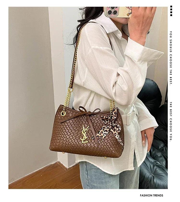 Famous designer women’s handbag in soft leather elegant crossbody-bag with adjustable strap classic luxury style